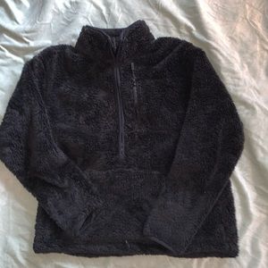 Fluffy zip up sweater !!